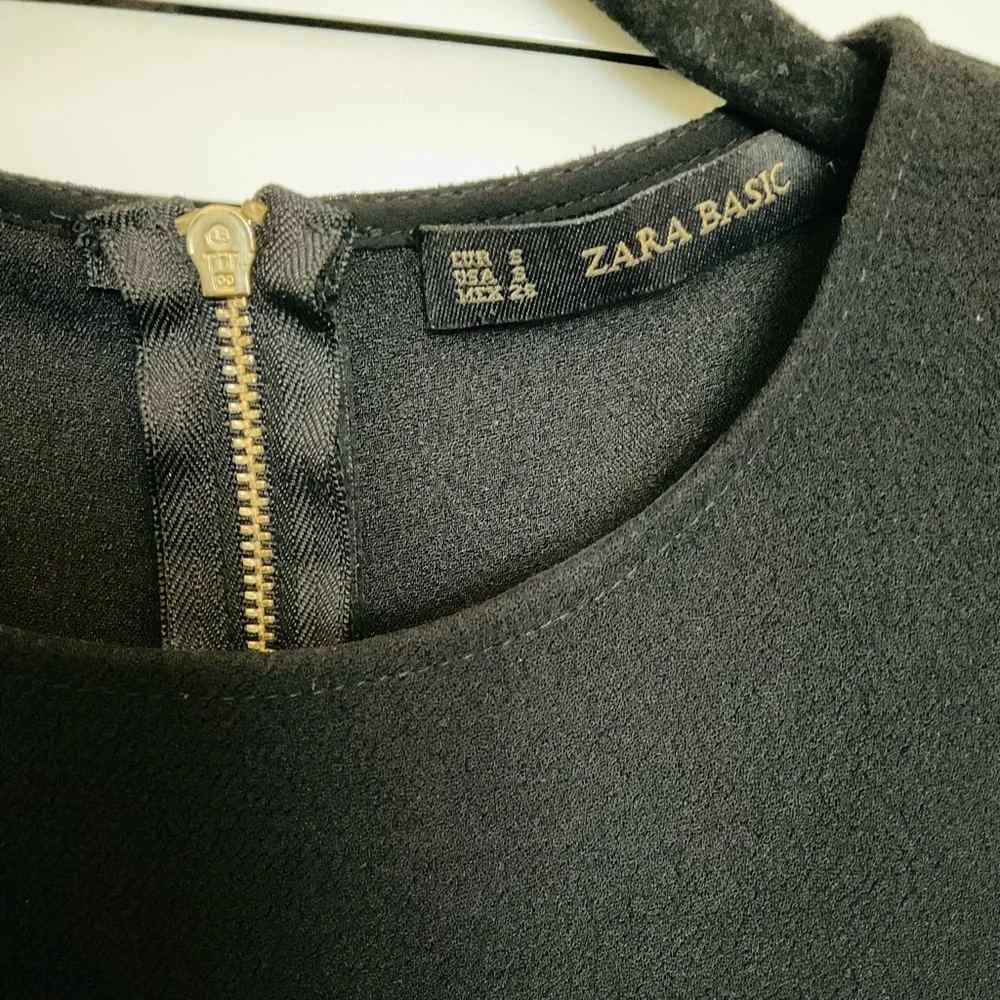 NWT Zara Black Crop Top with Gold Zipper detail - Picture 4 of 13